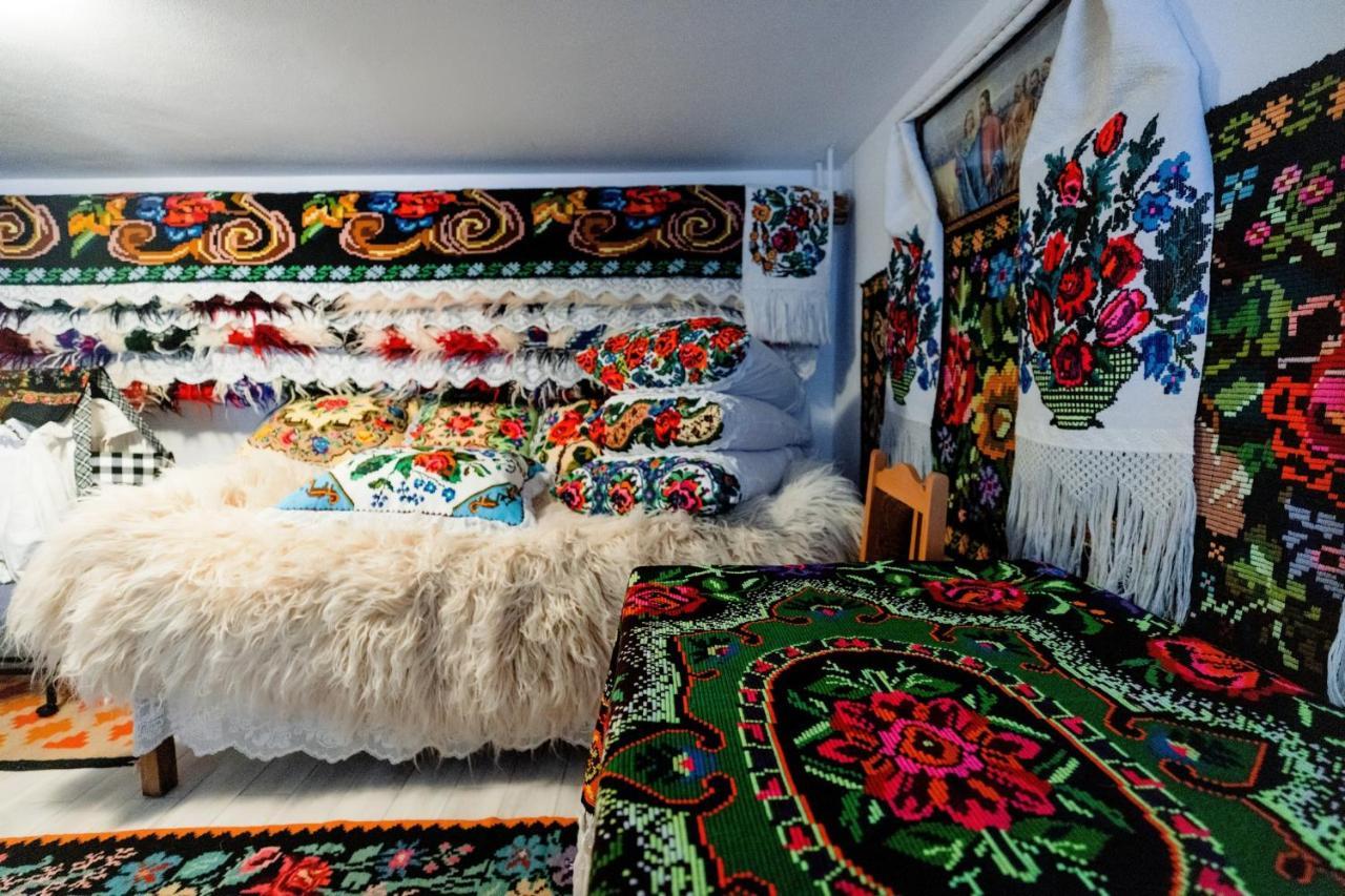Pensiunea Hai In Maramures Birsana ภายนอก รูปภาพ